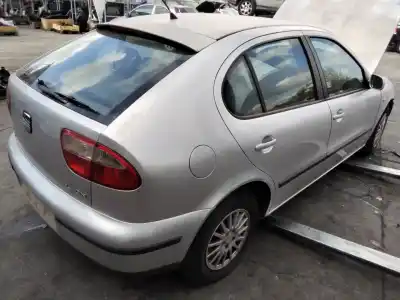 Veículo de Sucata seat                                               leon (1m1)                                                                                                                                                                                                                                                 stella                                                                                                                                                                                                                                                     do ano 2001 alimentado 