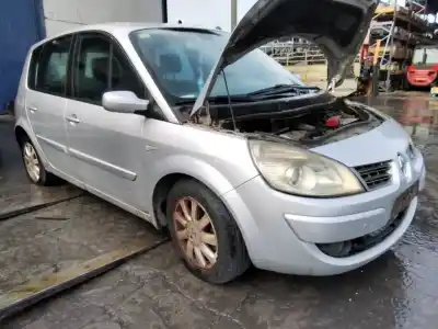 Veicolo di demolizione renault scenic ii grand confort dynamique dell'anno 2001 alimentato 