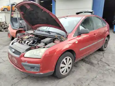 Veículo de Sucata ford focus berlina (cap) ambiente (d) do ano 2001 alimentado 