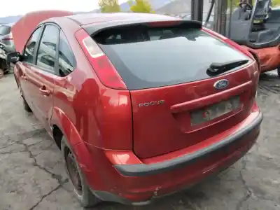 Veículo de Sucata ford focus berlina (cap) ambiente (d) do ano 2001 alimentado 