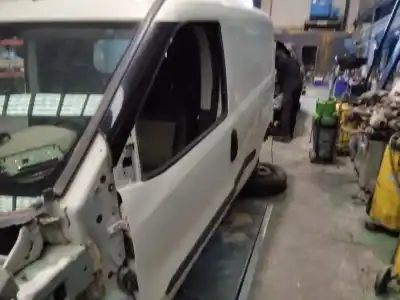 Veículo de Sucata fiat doblo cargo basis kasten do ano 2001 alimentado 