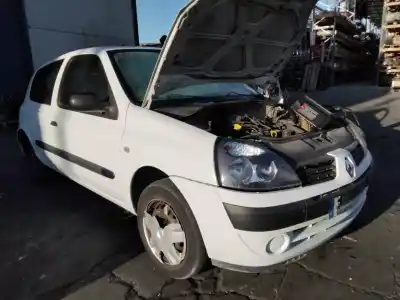 Здавання транспортного засобу renault clio ii fase ii (b/cb0) authentique року 2001 потужний 