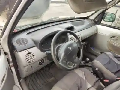Veículo de Sucata renault kangoo (f/kc0) authentique do ano 2001 alimentado  Veículo de Sucata renault kangoo (f/kc0) authentique do ano 2001 alimentado
