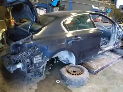 Veículo de Sucata peugeot 508 access do ano 2001 alimentado 