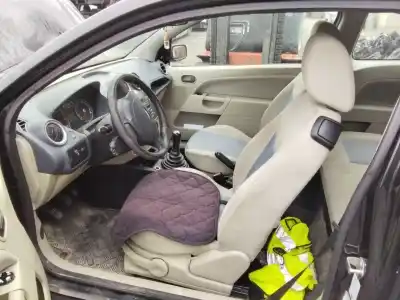 Veículo de Sucata ford fiesta (cbk) ambiente do ano 2001 alimentado 