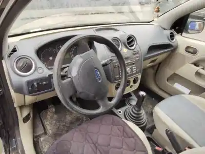 Veículo de Sucata ford fiesta (cbk) ambiente do ano 2001 alimentado 