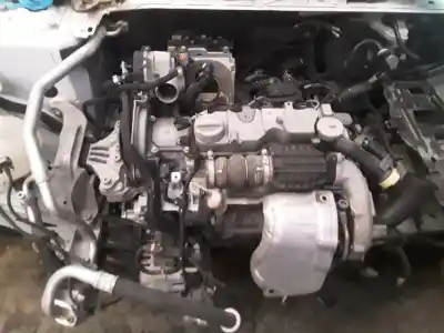 Veículo de Sucata peugeot 308 active bussines do ano 2001 alimentado 