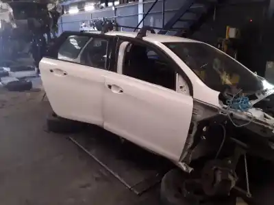Veículo de Sucata peugeot 308 active bussines do ano 2001 alimentado 