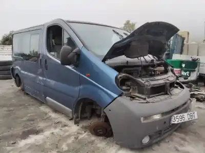 Sloopvoertuig opel vivaro combi 2.7t corto 101 cv / 74 kw van het jaar 2001 aangedreven 