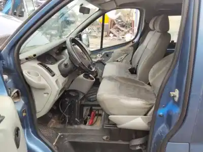 Sloopvoertuig opel vivaro combi 2.7t corto 101 cv / 74 kw van het jaar 2001 aangedreven 