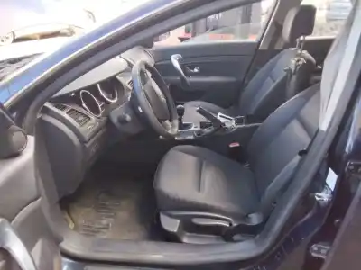 Sloopvoertuig renault latitude expression van het jaar 2001 aangedreven 