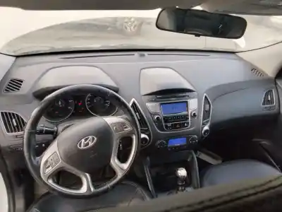 Veicolo di demolizione hyundai ix35 style 2wd dell'anno 2001 alimentato 