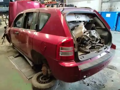 Veículo de Sucata jeep compass limited do ano 2001 alimentado 