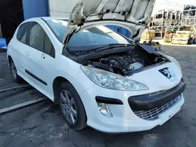 Здавання транспортного засобу PEUGEOT 308 SPORTIUM 108 CV / 80 KW року 2001 потужний 