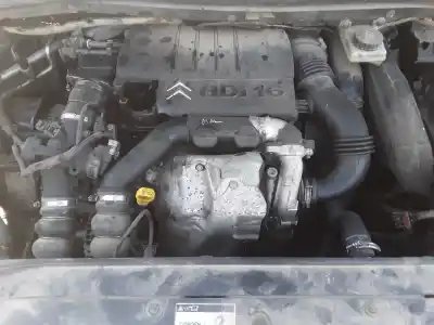 Veículo de Sucata citroen c4 coupe vts do ano 2001 alimentado 