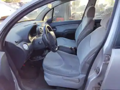 Veicolo di demolizione citroen c3 1.4 hdi (68 cv) 1.4 hdi dell'anno 2001 alimentato 