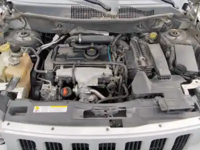 Veículo de Sucata jeep compass limited do ano 2001 alimentado 