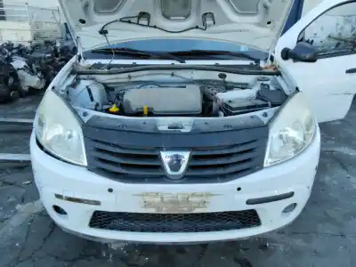 Veicolo di demolizione dacia sandero 1.2 16v dell'anno 2001 alimentato 0