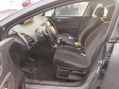 Veicolo di demolizione citroen c4 berlina collection dell'anno 2001 alimentato 9hx