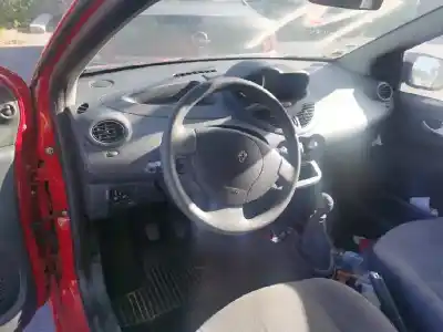 Veículo de Sucata renault twingo societe do ano 2001 alimentado d4f770