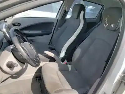 Veículo de Sucata renault zoe zen 69 cv / 51 kw do ano 2001 alimentado 