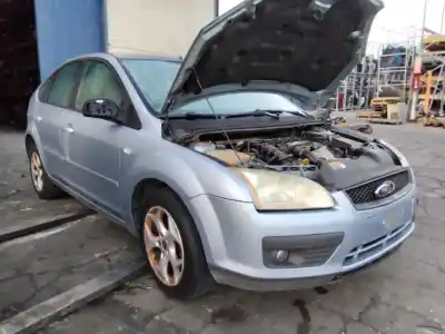 Veículo de Sucata ford focus berlina (cap) ambiente (d) do ano 2001 alimentado 