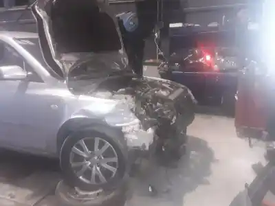 Veículo de Sucata mazda 3 berlina (bk) 1.6 cd diesel cat do ano 2001 alimentado 