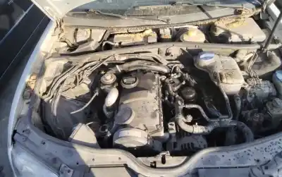 Veículo de Sucata volkswagen passat berlina (3b2) comfortline do ano 2001 alimentado ajm