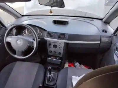 Veículo de Sucata opel meriva blue line do ano 2001 alimentado 