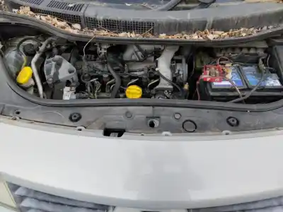 Veicolo di demolizione renault scenic ii authentique 120 cv / 88 kw dell'anno 2001 alimentato 