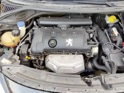 Veículo de Sucata peugeot 207 cc básico do ano 2001 alimentado 