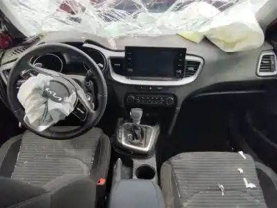 Scrapping Vehicle kia ceed sportswagon tech 119 cv / 88 kw of the year 2001 powered g3lf