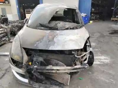 Scrapping Vehicle renault scénic iii (jz0/1_) 1.5 dci of the year 2001 powered 