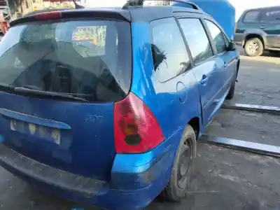 Scrapping Vehicle peugeot 307 break / sw (s1) 307 break / sw (s1) (2002 - 2005) of the year 2001 powered 