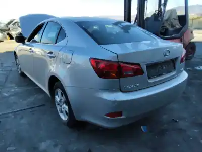 Здавання транспортного засобу lexus is200 (ds2/is2) 220d року 2001 потужний 