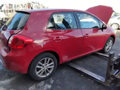 Veículo de Sucata toyota auris active do ano 2001 alimentado 1ndtv