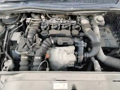 Veículo de Sucata citroen c4 coupe by loeb do ano 2001 alimentado 