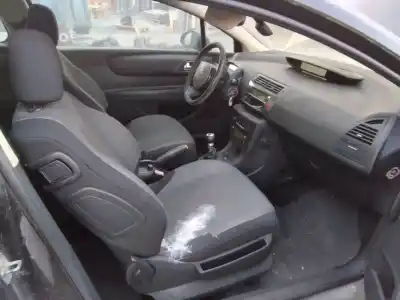 Veículo de Sucata citroen c4 coupe by loeb do ano 2001 alimentado 