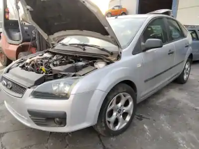 Veículo de Sucata ford focus berlina (cap) ambiente (d) do ano 2001 alimentado kkda