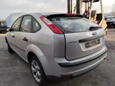 Veículo de Sucata ford focus berlina (cap) ambiente (d) do ano 2001 alimentado kkda
