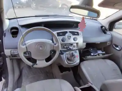 Scrapping Vehicle renault scenic ii grand luxe dynamique 120 cv / 88 kw of the year 2001 powered 