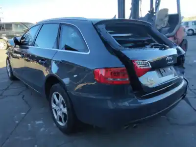 Здавання транспортного засобу audi a4 avant (8k5) (2008) básico року 2001 потужний cag