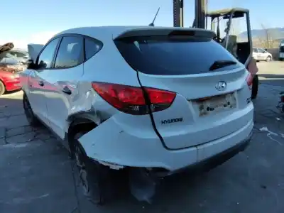 Veicolo di demolizione hyundai ix35 classic 2wd dell'anno 2001 alimentato d4fd