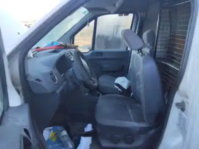 Здавання транспортного засобу ford transit connect (tc7) furgón (2006->) року 2001 потужний 