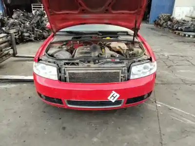 Veículo de Sucata audi a4 berlina (8e) 1.8 20v turbo do ano 2001 alimentado 