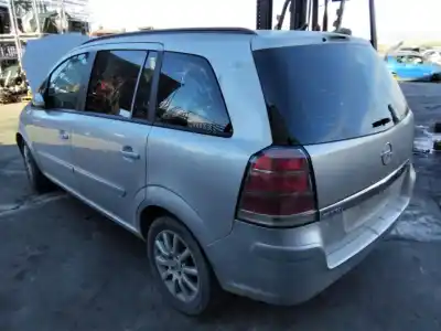 Veículo de Sucata opel zafira b cosmo do ano 2001 alimentado 