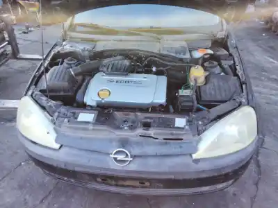 Veículo de Sucata opel corsa c club do ano 2001 alimentado 