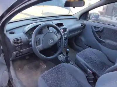 Veículo de Sucata opel corsa c club do ano 2001 alimentado 