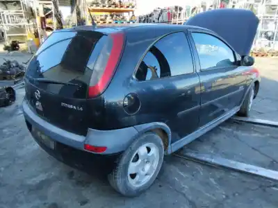 Veículo de Sucata opel corsa c club do ano 2001 alimentado 