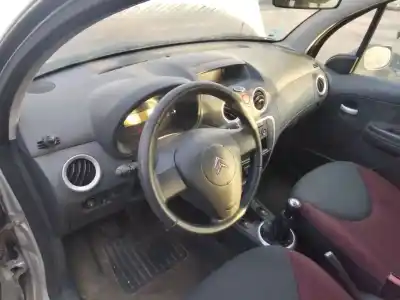 Veículo de Sucata citroen c3 1.4 16v sensodrive x-tr do ano 2001 alimentado 